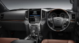 New Toyota Land Cruiser 200 photo gallery