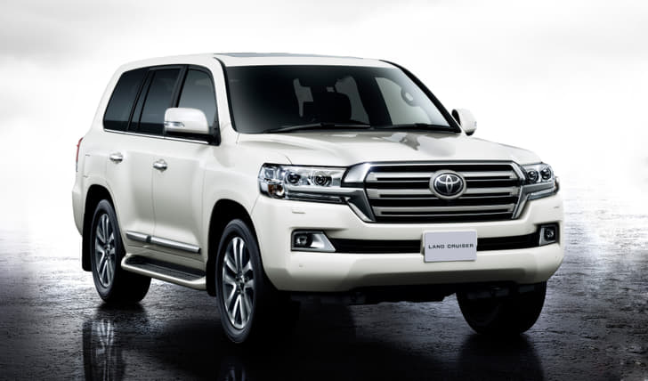 New Toyota Land Cruiser 200 photo gallery