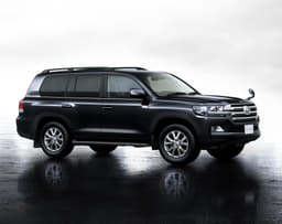 New Toyota Land Cruiser 200 photo gallery
