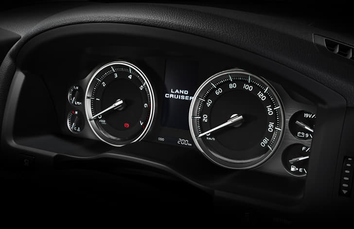 New Toyota Land Cruiser 200 photo gallery