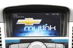 Chevrolet Cruze facelift photo gallery