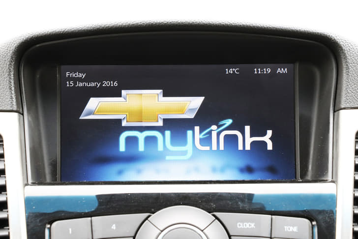 Chevrolet Cruze facelift photo gallery