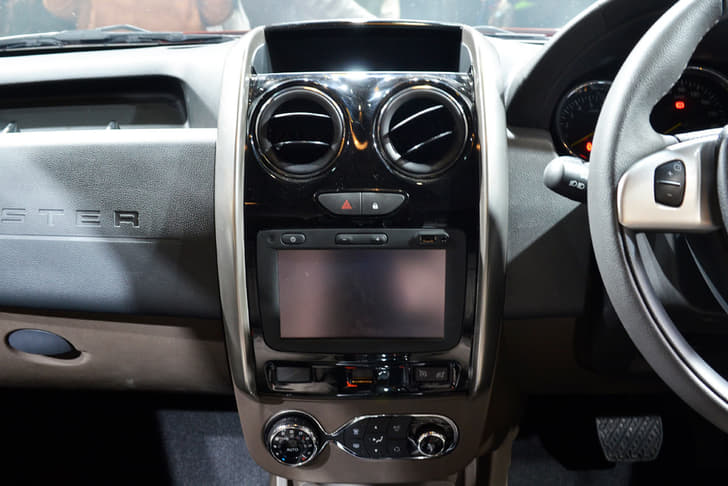 Renault Duster SUV facelift photo gallery