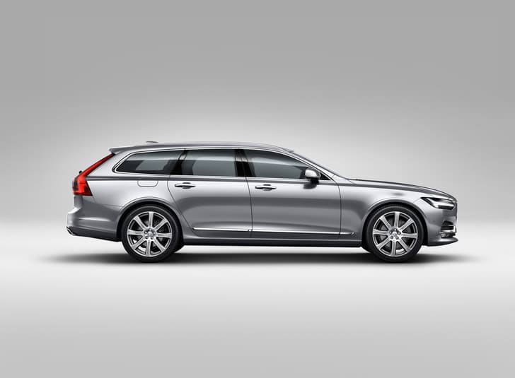Volvo V90 estate photo gallery