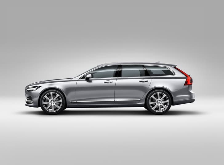 Volvo V90 estate photo gallery