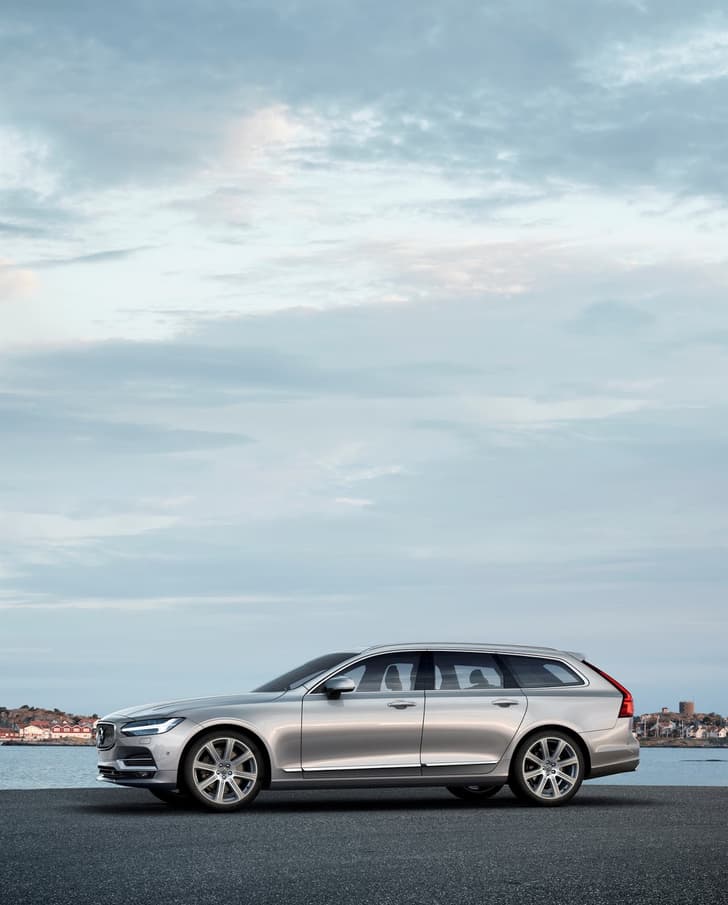 Volvo V90 estate photo gallery