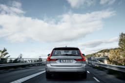 Volvo V90 estate photo gallery