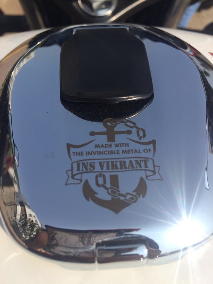 Bajaj V15 photo gallery