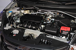The 1.2-litre i-VTEC engine remains unchanged, but now gets a CVT gearbox which promises a whopping 18.1kpl mileage.