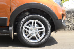 Mahindra NuvoSport photo gallery