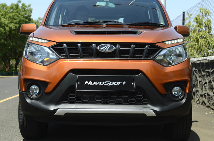 The front fascia looks quite cluttered with the high-set grille, LED DRLs, large airdam, fog-lamps and faux bash plate.