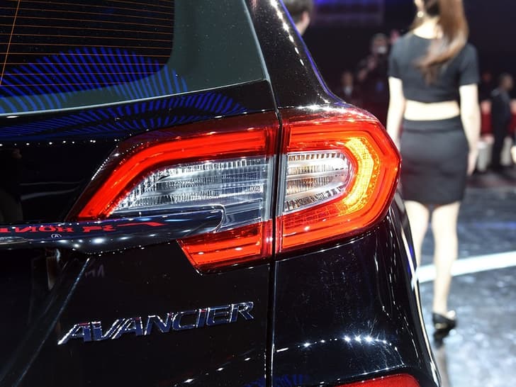 Honda Avancier SUV photo gallery