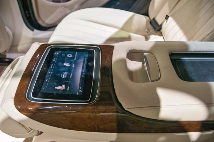 New 2017 Mercedes E-class long-wheelbase photo gallery