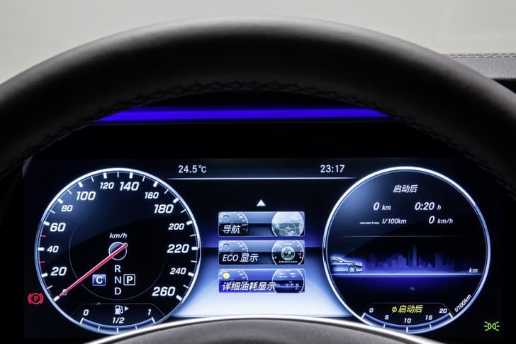 New 2017 Mercedes E-class long-wheelbase photo gallery