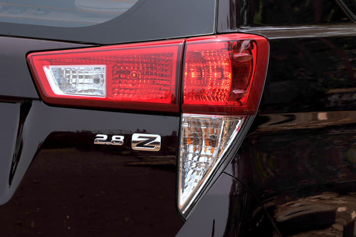 The Innova Crysta eschews the old vertical tail-lamps for a far more modern ‘inverted L’ shape.
