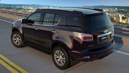 Chevrolet Trailblazer facelift photo gallery