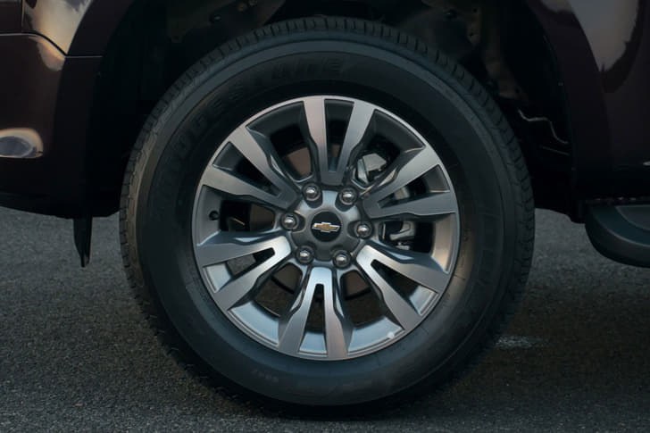Chevrolet Trailblazer facelift photo gallery