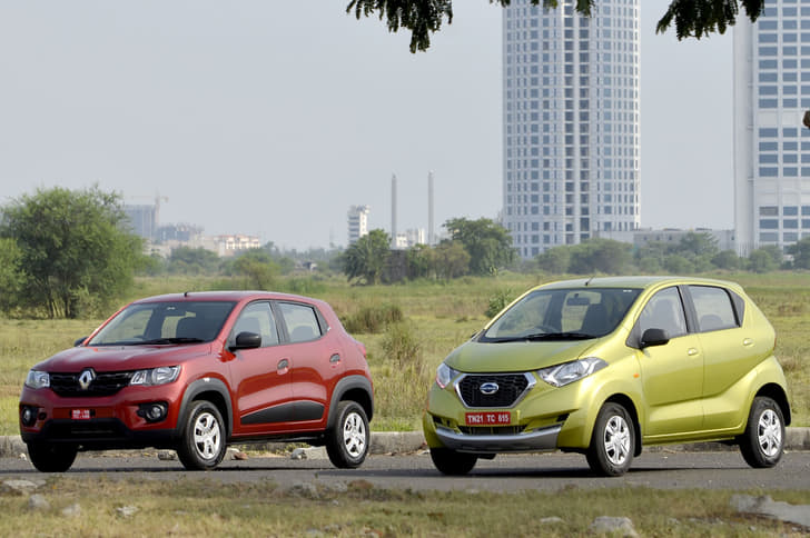 The Kwid’s design is more compact crossover-like than hatchback with a very Duster-like nose. Datsun has gone with a space-efficient design with a tall cabin and short overhangs and nose.