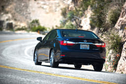 2017 Lexus ES300h image gallery