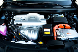 2017 Lexus ES300h image gallery