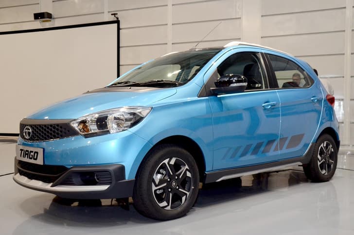 Tata Tiago Aktiv photo gallery