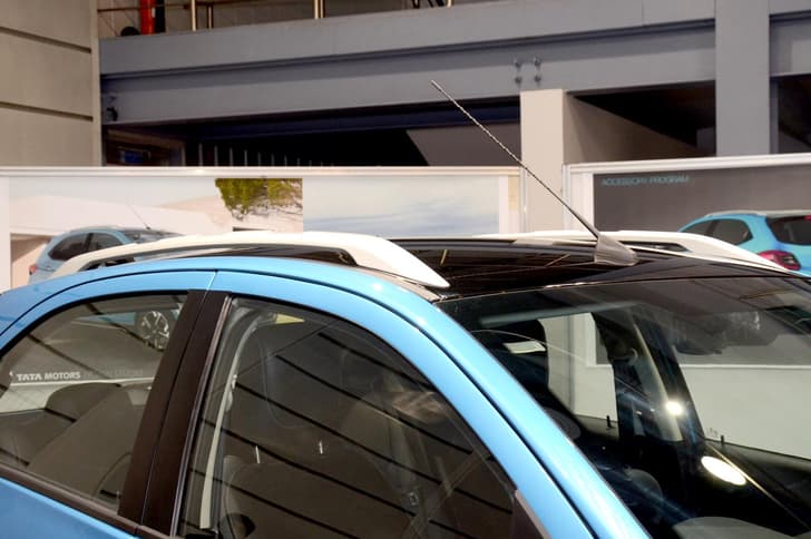 Tata Tiago Aktiv photo gallery