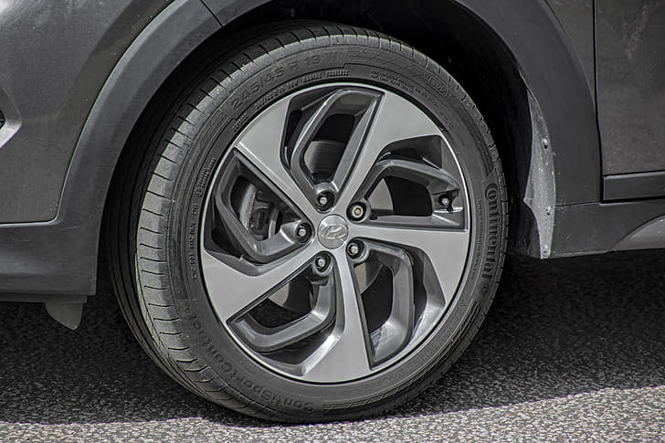 2016 Hyundai Tucson image gallery