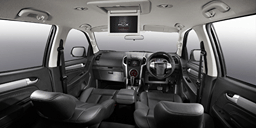 2017 Isuzu MU-X SUV image gallery