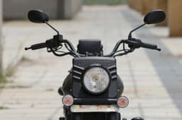 Clearly, the Commando’s inspiration is the Harley Davidson Fat Boy. And, it is quite a head turner