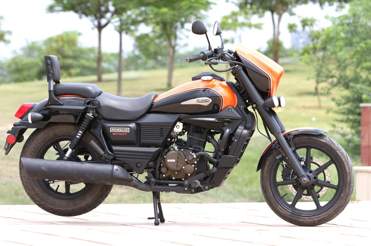 Mechanically, the Sport S is identical to the Commando. The only difference on the Sport S is the 17” front wheel with a lower profile tyre. 