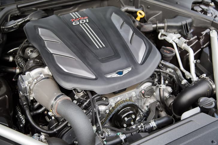 Genesis G90 photo gallery