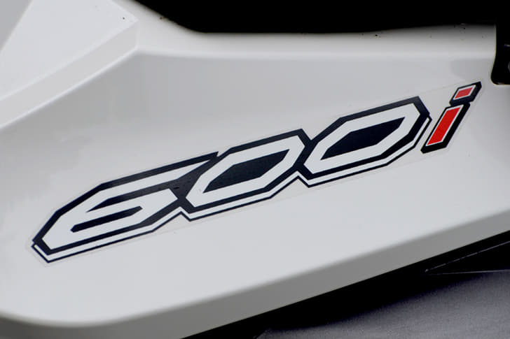 2016 Benelli TNT 600i ABS photo gallery