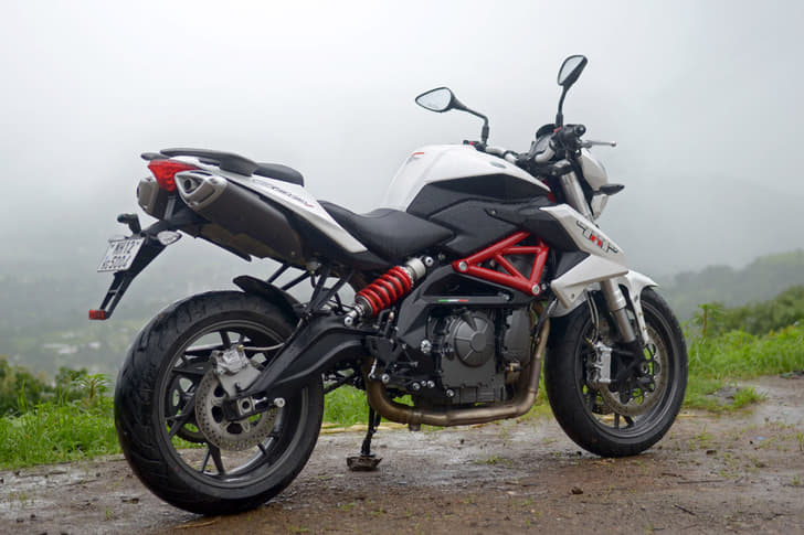 2016 Benelli TNT 600i ABS photo gallery