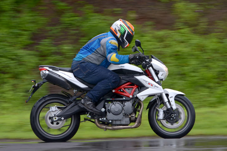 2016 Benelli TNT 600i ABS photo gallery