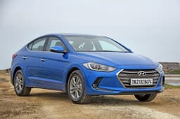 2016 Hyundai Elantra photo gallery