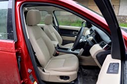 The high-set seats and the low dash offer a nice view outside.