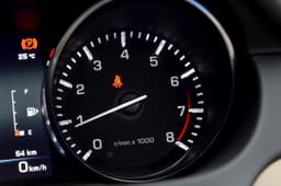 Land Rover Discovery Sport petrol photo gallery