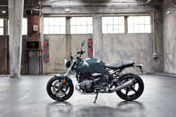 BMW R Nine T Pure, Racer photo gallery