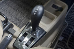 2016 Mahindra e2o Plus image gallery