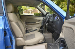 2016 Mahindra e2o Plus image gallery