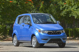 2016 Mahindra e2o Plus image gallery