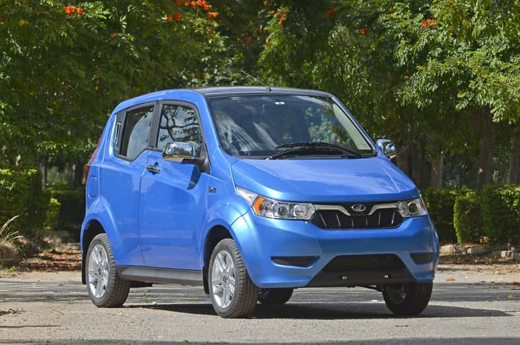 2016 Mahindra e2o Plus image gallery