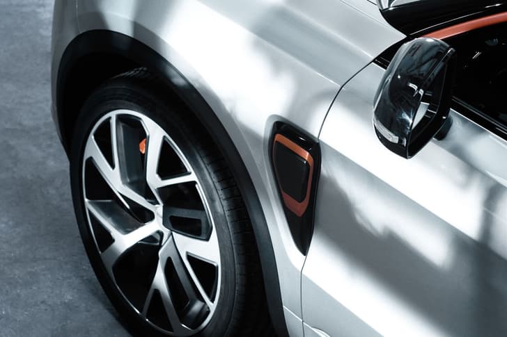 Lynk & Co 01 image gallery