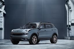 Lynk & Co 01 image gallery