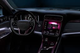 Lynk & Co 01 image gallery