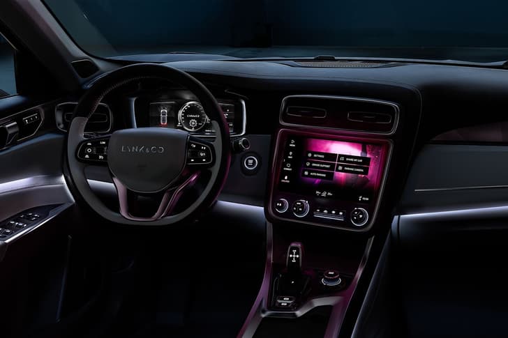 Lynk & Co 01 image gallery