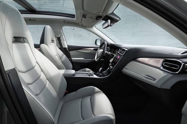 Lynk & Co 01 image gallery