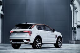 Lynk & Co 01 image gallery