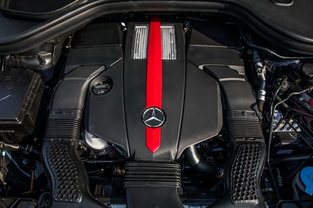 Open Bonnet Engine Shot Image - 16124