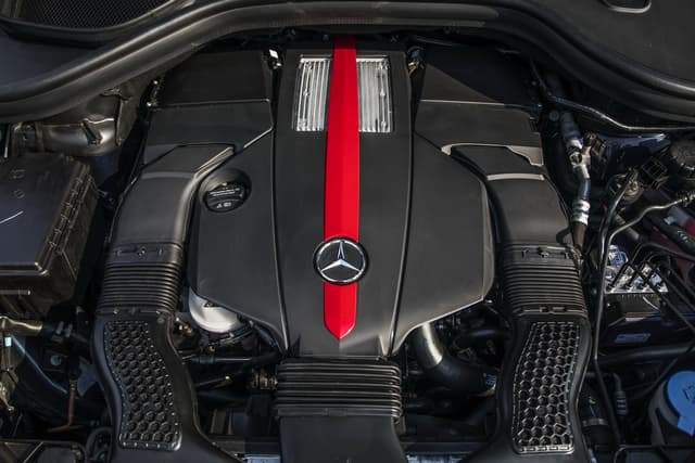 Open Bonnet Engine Shot Image - 16124